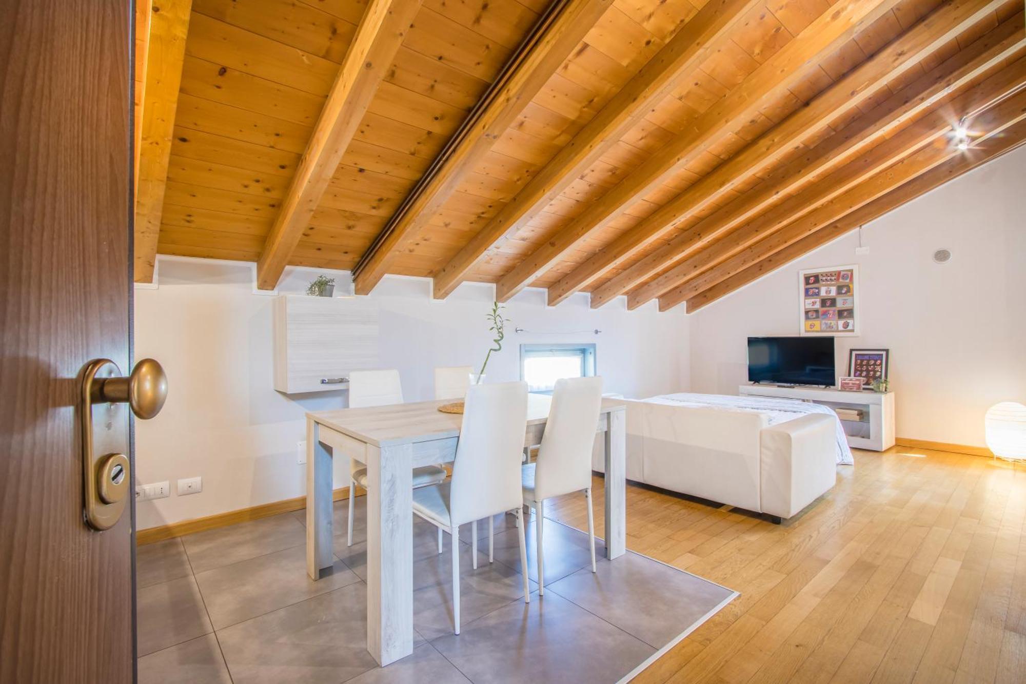 Stazione 200M - Wifi - Aria Condizionata - Smart Tv Apartment Парма Екстериор снимка