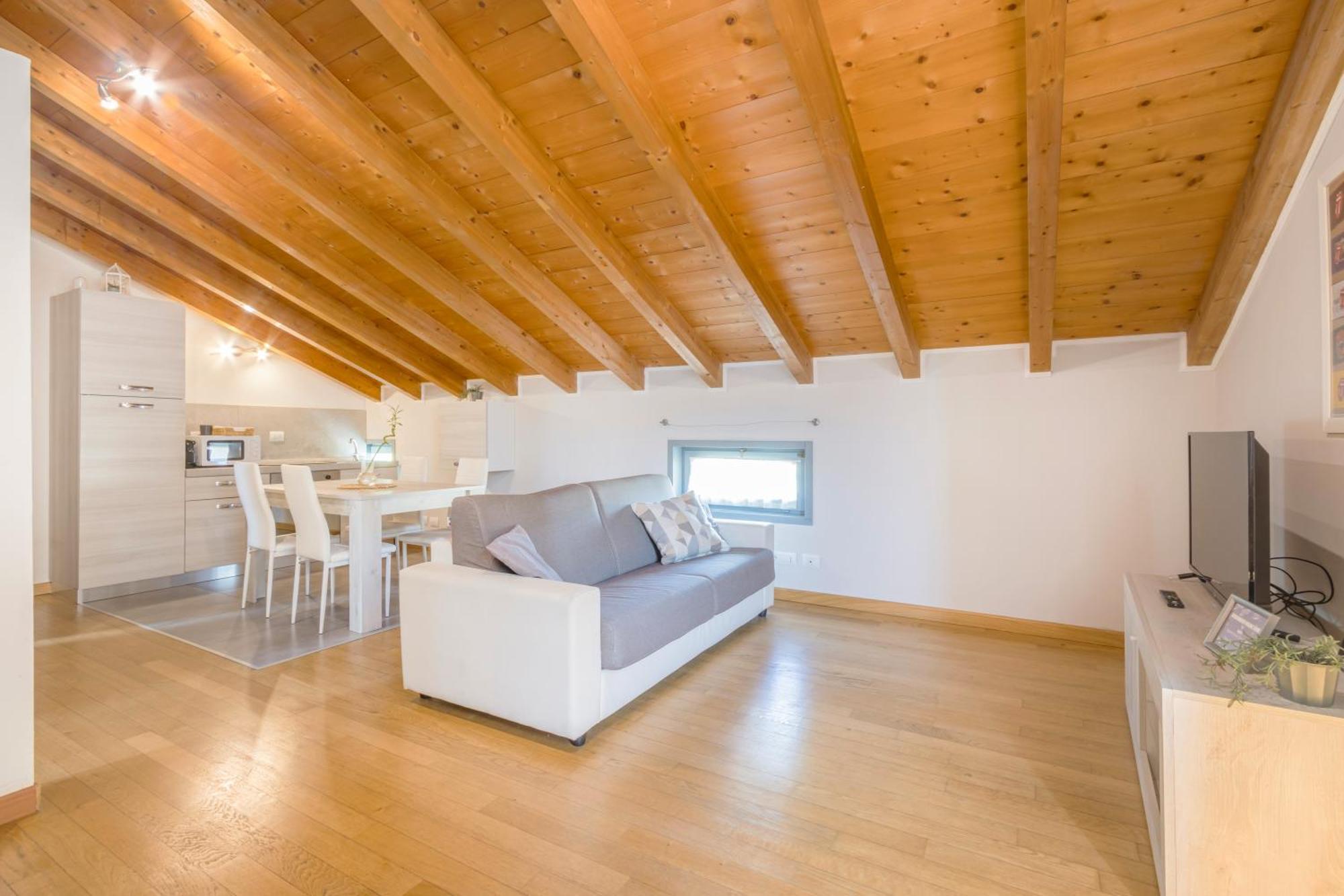Stazione 200M - Wifi - Aria Condizionata - Smart Tv Apartment Парма Екстериор снимка